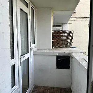 Spacious 2 Bed Flat Barking (Greater London)