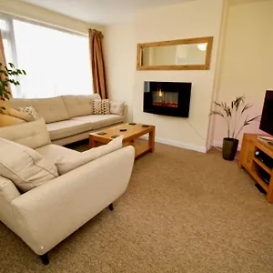  Homestay Henry's United Kingdom